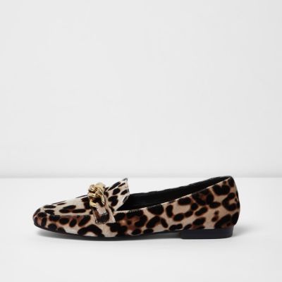 Beige leopard print gold tone chain loafers